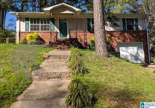 424 21st Ave Ne, Center Point, AL, 35215-5026 | Card Image
