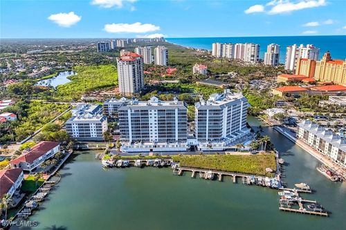 apt-401-400 Flagship Dr, NAPLES, FL, 34108-2392 | Card Image