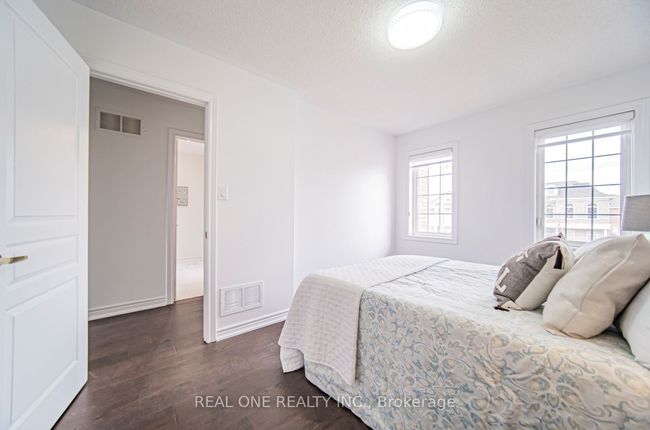 23 Rizal Ave, House attached with 4 bedrooms, 3 bathrooms and 2 parking in Markham ON | Image 23
