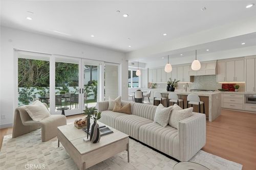 2904 Palm Ave, Manhattan Beach, CA, 90266-2353 | Card Image