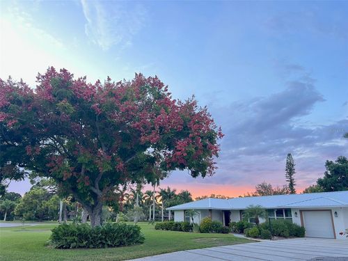 4620 7th Ave W, BRADENTON, FL, 34209-3907 | Card Image