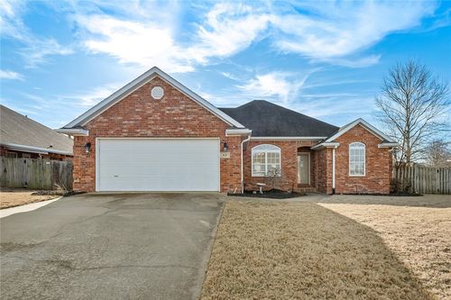 819 Hindman Dr, Prairie Grove, AR, 72753-2853 | Card Image