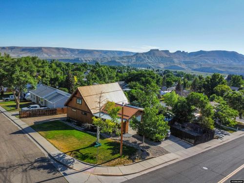 2755 Hitching Post Dr, Green River, WY, 82935-6119 | Card Image