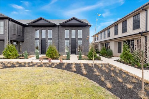 4617 S 47th St, Rogers, AR, 72758-8735 | Card Image