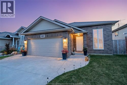 1031 Thunderbay Ave, Windsor, ON, N8P0C1 | Card Image