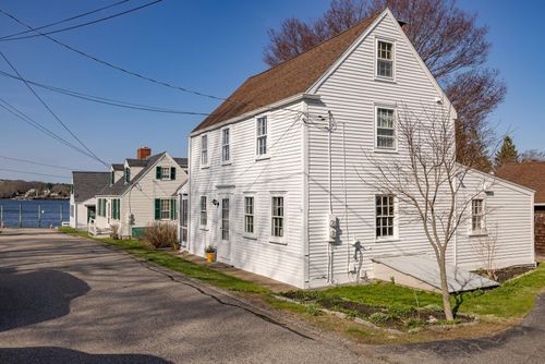 17 Elm Ct, New Castle, NH, 03854-4449 | Card Image