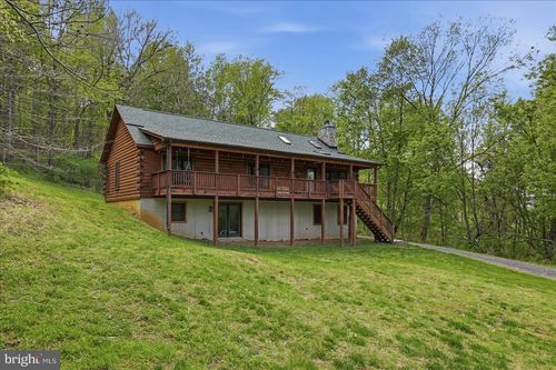 938 Fetchett Rd, BENTONVILLE, VA, 22610-2866 | Card Image
