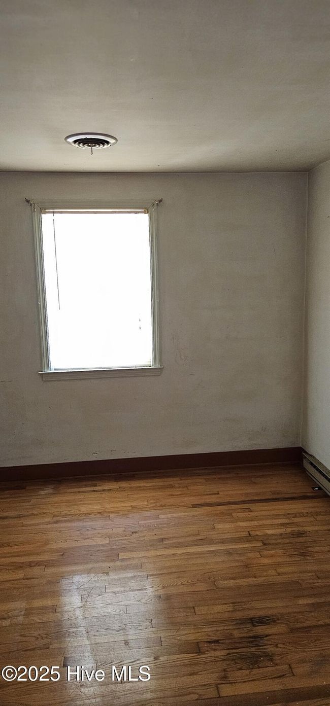 Bedroom 1 | Image 11