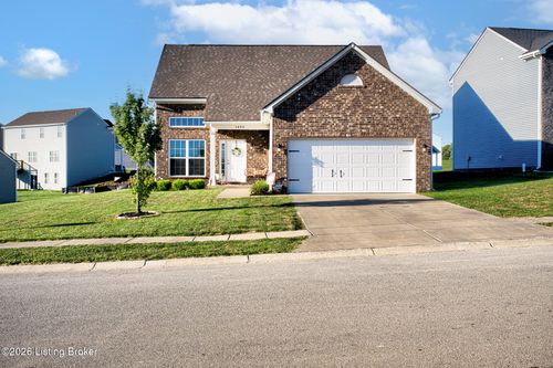 1025 Stratton Way, Shelbyville, KY, 40065-8882 | Card Image