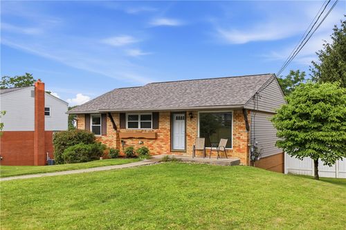 113 Lycoming Dr, Coraopolis, PA, 15108-2407 | Card Image