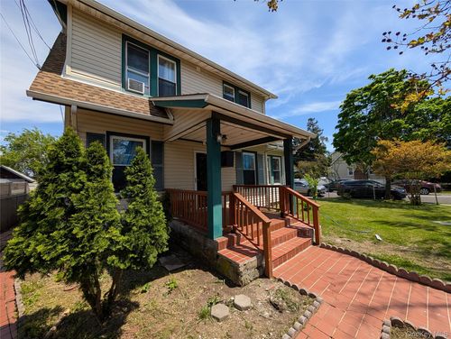 216 Ocean Ave, Freeport, NY, 11520-2134 | Card Image