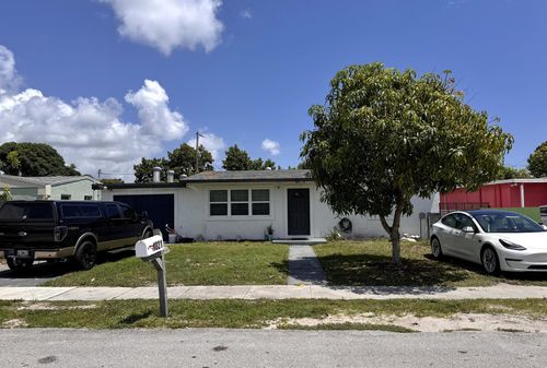 1021 Beech Rd, West Palm Beach, FL, 33409-4861 | Card Image
