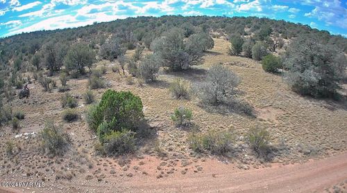 56950 N Shadow Mountain Pkwy, Seligman, AZ, 86337 | Card Image