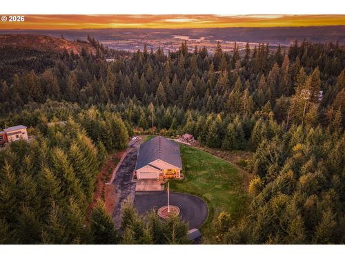780 Five Peaks Dr, Kalama, WA, 98625-3306 | Card Image
