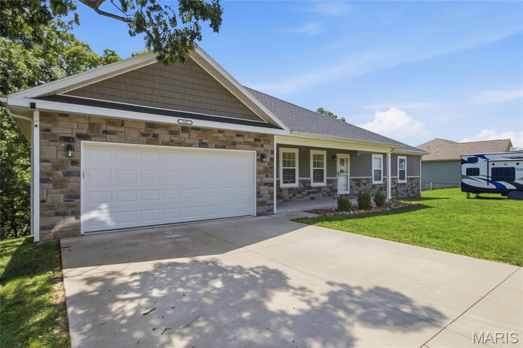 Residential Lease in St Robert 3