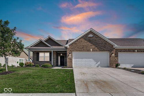 8828 Twain Ln, Indianapolis, IN, 46239-8016 | Card Image