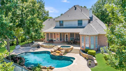 106 Skyline Dr, Trophy Club, TX, 76262-5609 | Card Image
