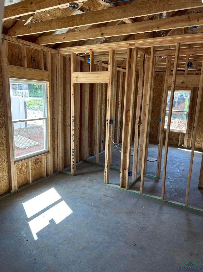 390 Alexander St, House other with 3 bedrooms, 2 bathrooms and null parking in Kilgore TX | Image 4