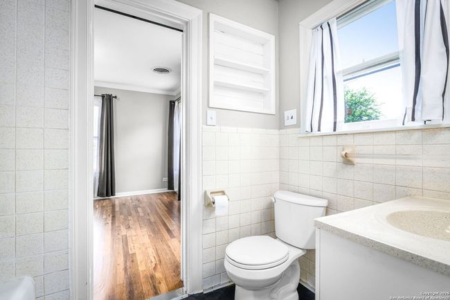 150 W Faust St, House other with 2 bedrooms, 3 bathrooms and null parking in New Braunfels TX | Image 23