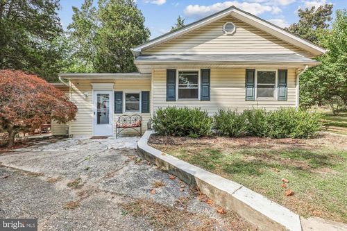 8311 Cedarville Rd, BRANDYWINE, MD, 20613-7903 | Card Image