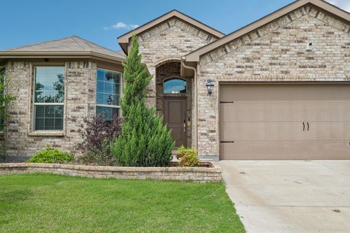 439 Helm Ln, Azle, TX, 76020-2957 | Card Image