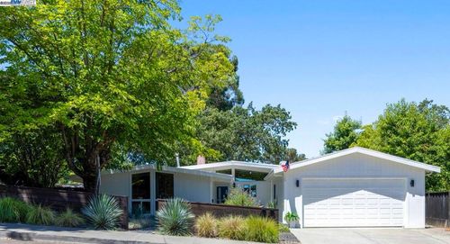 4525 Entrada Ct, Pleasanton, CA, 94566-7417 | Card Image