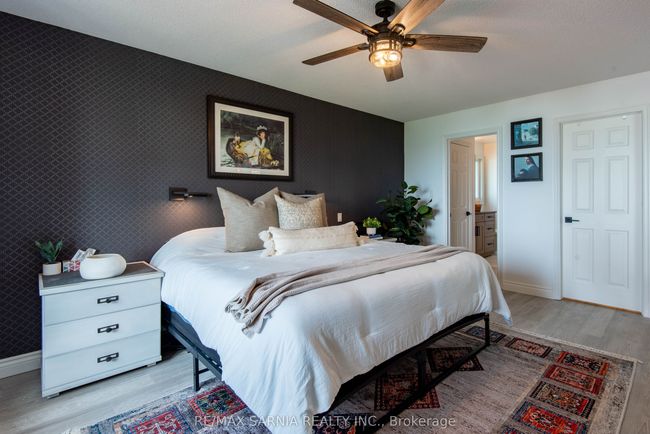 4062 Bluepoint Dr, House other with 3 bedrooms, 3 bathrooms and 4 parking in Town Of Plympton Wyoming ON | Image 24