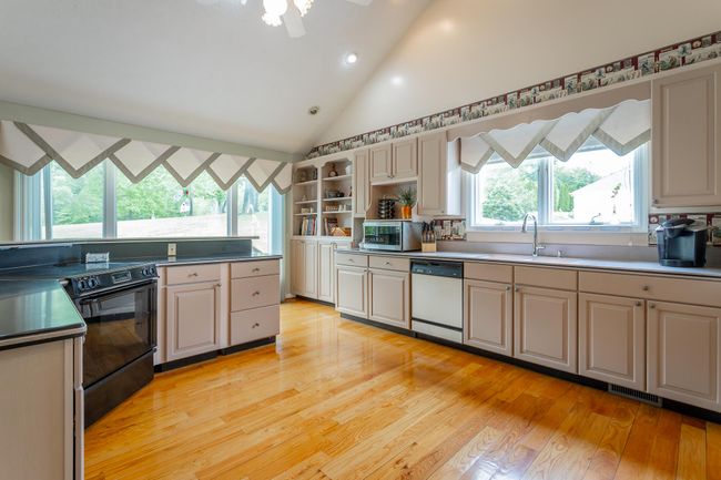 19 Lower Brow Rd, House other with 5 bedrooms, 4 bathrooms and null parking in Dunlap TN | Image 157