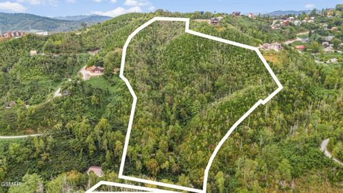 222 Mt Garrison Way, Gatlinburg, TN, 37738 | Card Image