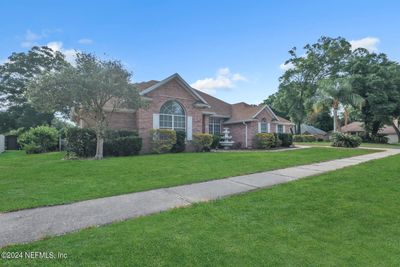 2153 Softwind Trail W, House other with 4 bedrooms, 2 bathrooms and null parking in Jacksonville FL | Image 2