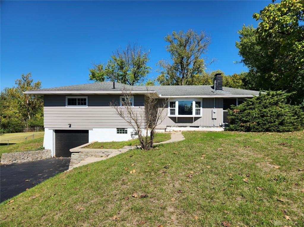 Richard St, Miamisburg, OH 45342