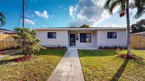 830 Ne 171st St, North Miami Beach, FL, 33162-2519 | Card Image