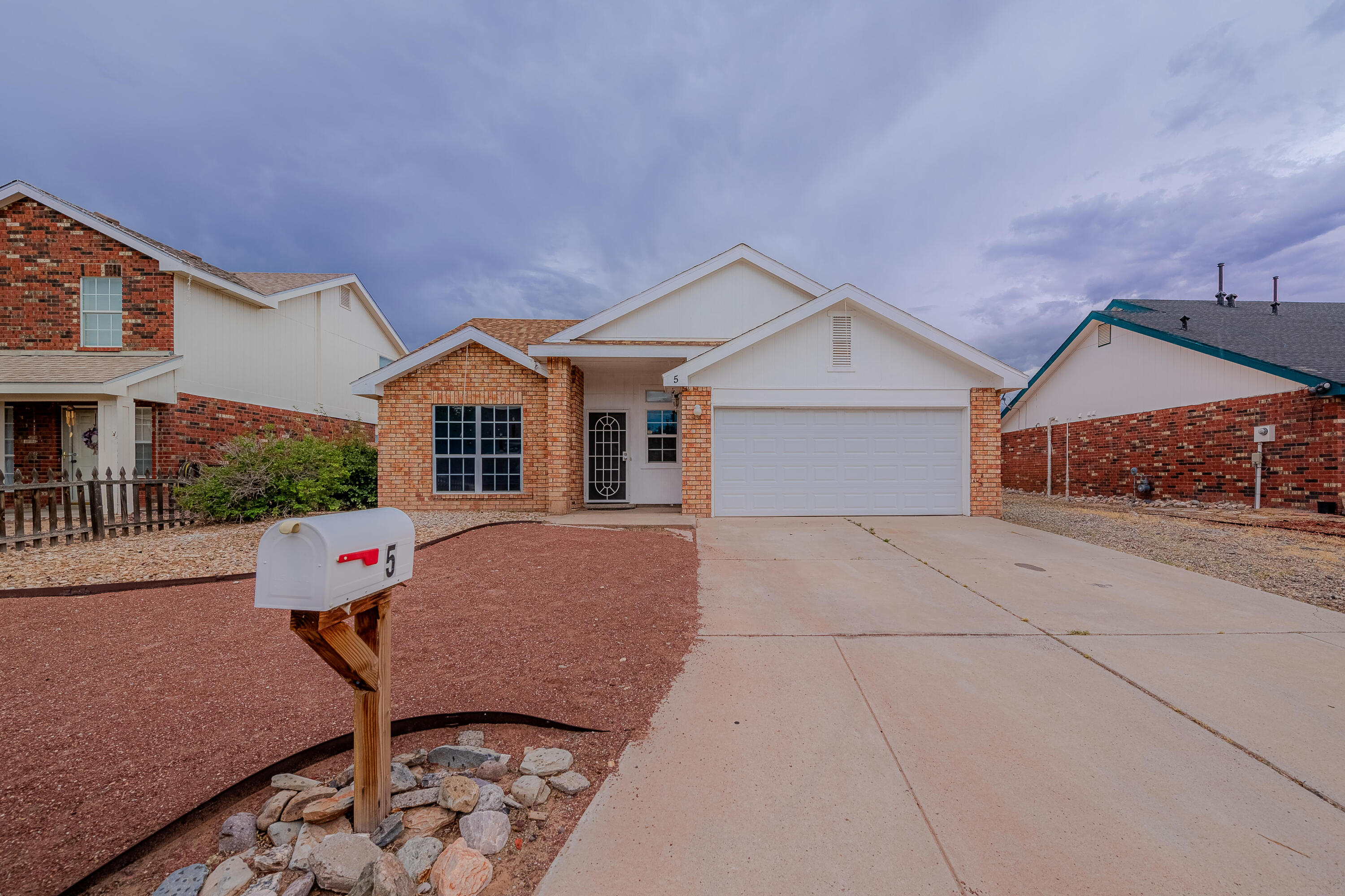 Apache Plume Rd, Los Lunas, NM 87031