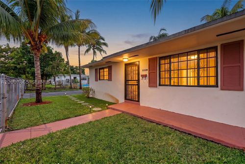 11120 Nw 6th Ave, Miami Shores, FL, 33168-3312 | Card Image