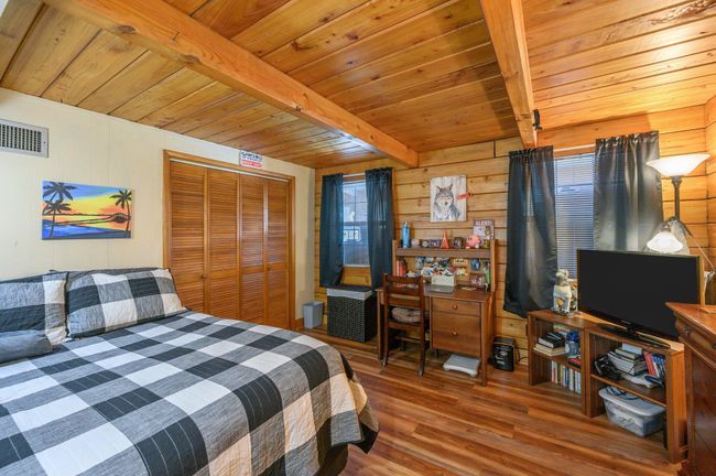 7-web-or-mls-4869 Retta Ln-01 | Image 24