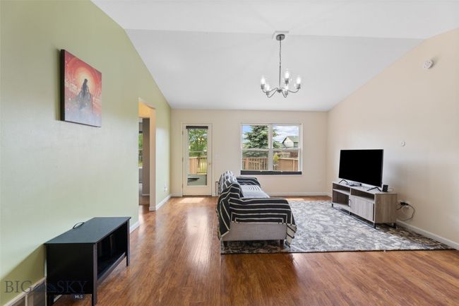 Living Room | Image 7