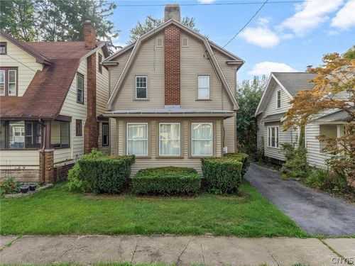 130 Clifton Pl, Syracuse, NY, 13206-3235 | Card Image