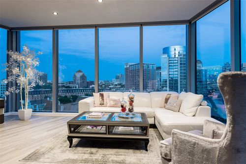 apt-1001-2900 Mckinnon St, Dallas, TX, 75201-1069 | Card Image