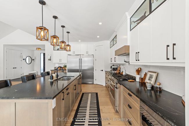 425 Ginger Cres, House other with 5 bedrooms, 4 bathrooms and 6 parking in Metcalfe ON | Image 13