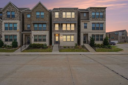 213 Settlers Way, Euless, TX, 76040-4694 | Card Image