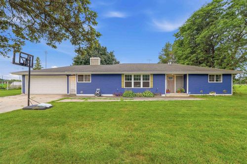 884 E Division Street, Fond Du Lac, WI, 54935 | Card Image