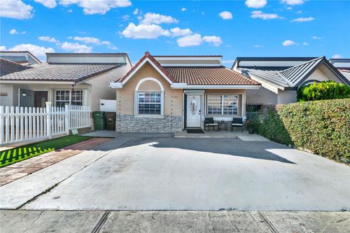 7462 W 29th Way, Hialeah, FL, 33018-5334 | Card Image