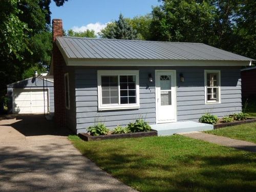 1941 S Fayette Ave, Beloit, WI, 53511-3045 | Card Image