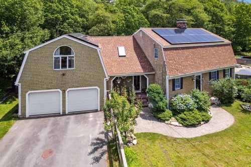 25 Brandt Beach Ave, Mattapoisett, MA, 02739-1782 | Card Image
