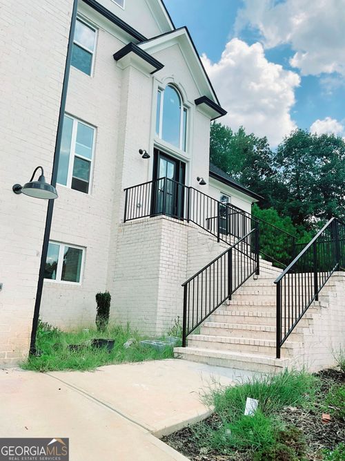 2910 Battlecrest Dr, Decatur, GA, 30034-2600 | Card Image