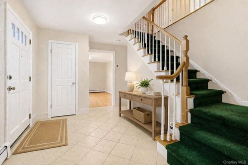 40 Valley Pond Rd, Katonah, NY, 10536-3144 | Card Image