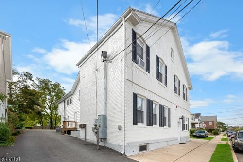 1-43 1st Ave, Raritan, NJ, 08869-1722 | Card Image