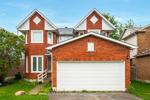 42 Quance St, Barrie, ON, L4N7M3 | Card Image