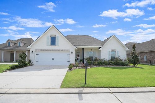 126 Kingswood Ave, Thibodaux, LA, 70301-6056 | Card Image