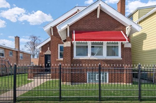 11440 S Indiana Ave, Chicago, IL, 60628-4954 | Card Image